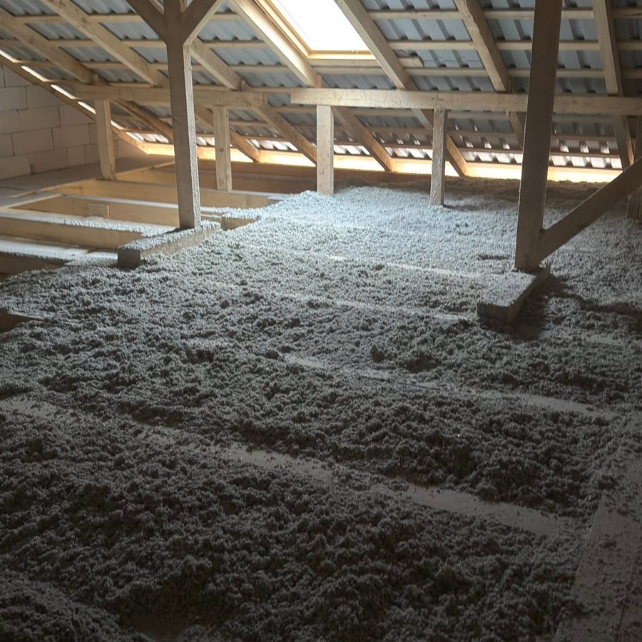 Pod izolat integral cu fibre de celuloză insuflată, lucrare EcoPlus